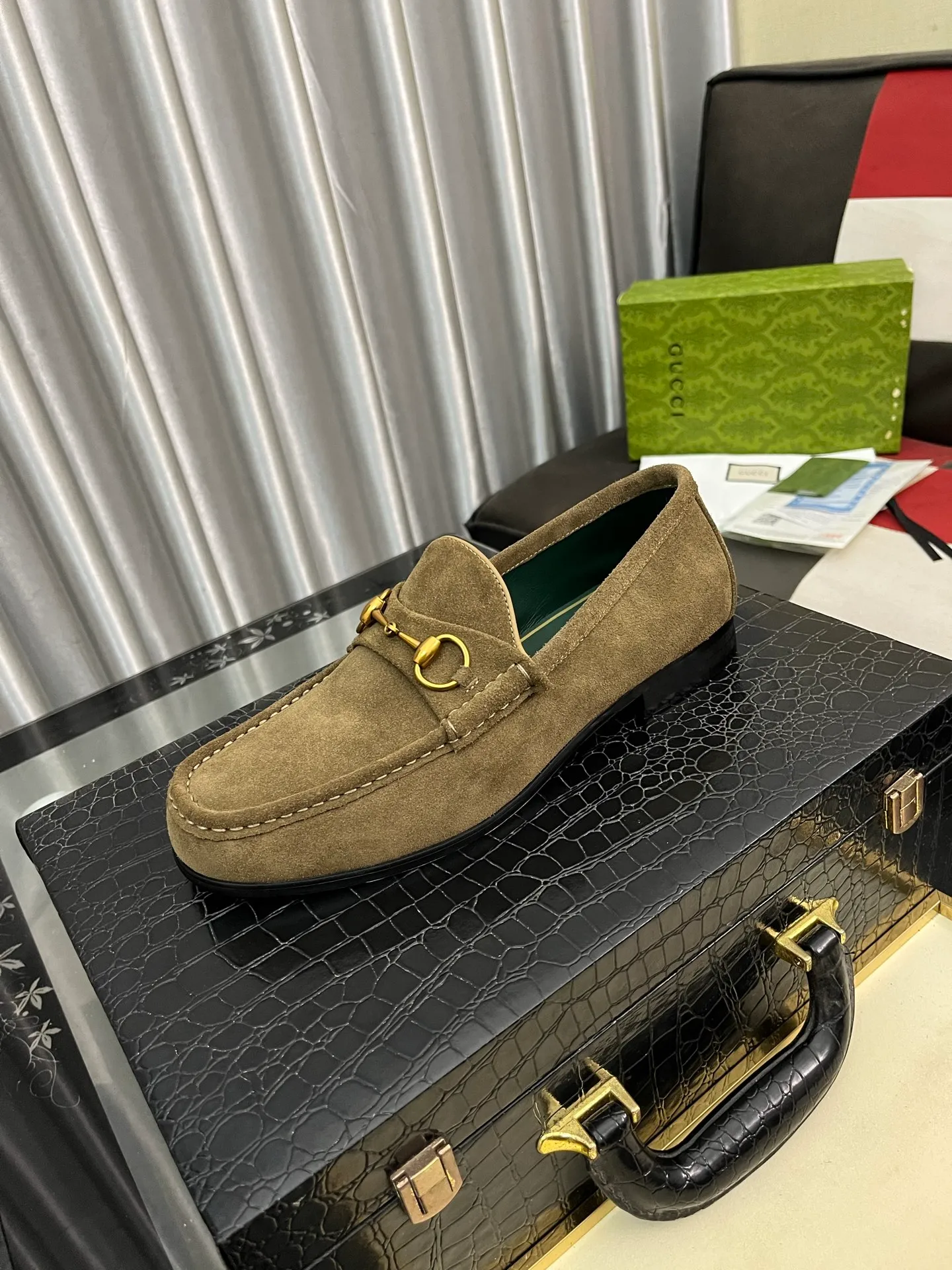 Men's Men's Shoes 💰540⌚️⌚️【GUCCI】The most popular classic Gucci leather shoes. Synchronized with the official website, the upper is made of Italian first-layer cowhide ➕cowhide lining, with unique brand and unique craftsmanship. Highlighting the hot style of the new year. Stop hesitating, stop wandering, get it now. Digital: 38--444️⃣colors available